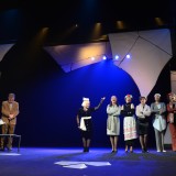 Пятра Ламана віншуюць коласаўцы.